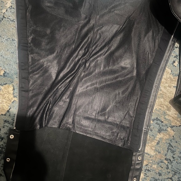 Black Leather Riding Chaps - Picture 4 of 8